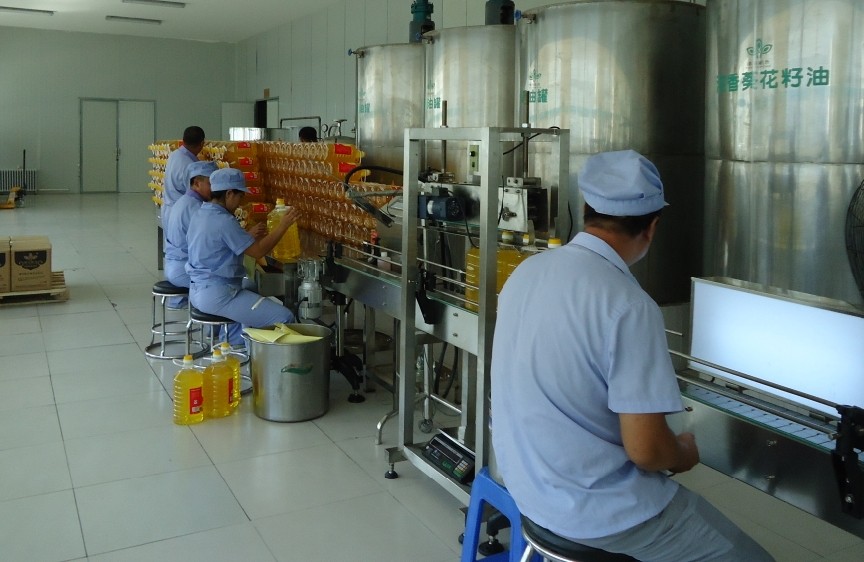 2025  內(nèi)蒙菜籽油灌裝機 葵花油灌裝線第2張